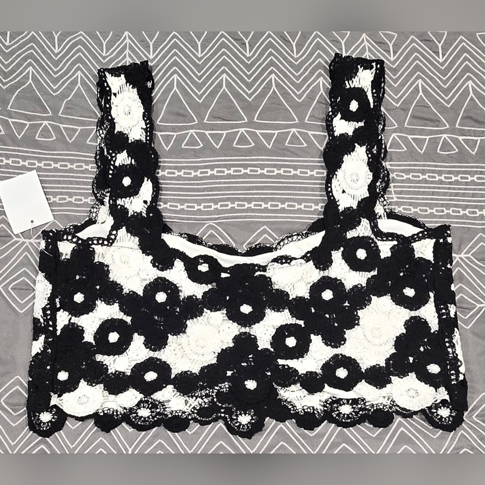 Avec Les Filles Floral Crocheted Mini Skirt And Cropped Top Set Size M/L - Picture 5 of 13